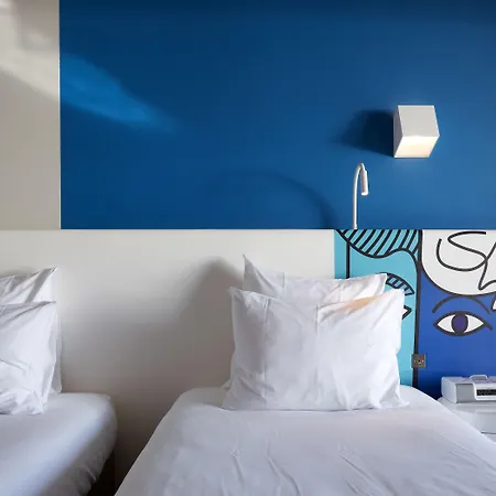 拿破仑酒店 4* 芒通