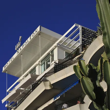 ナポレオン ホテル