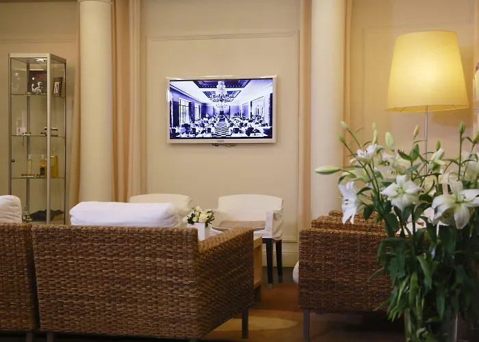 Napoleon מלון מנטון