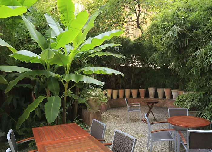 ナポレオン ホテル マントン